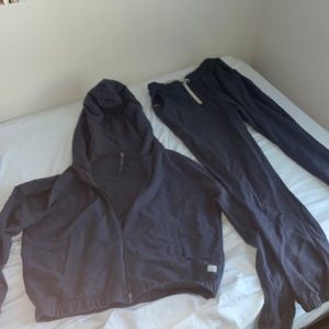 Vuori sweatsuit- jogger sweats and sweatshirt hoodie